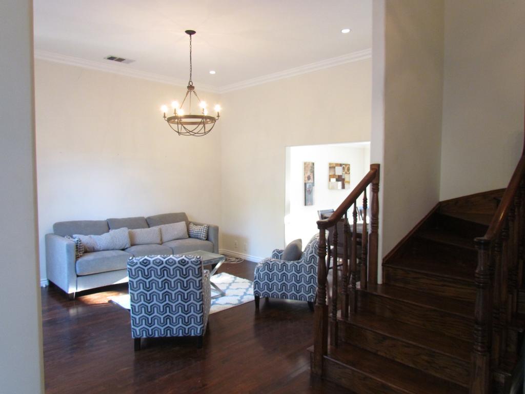 2 Floors House With Pool Casa vacanze